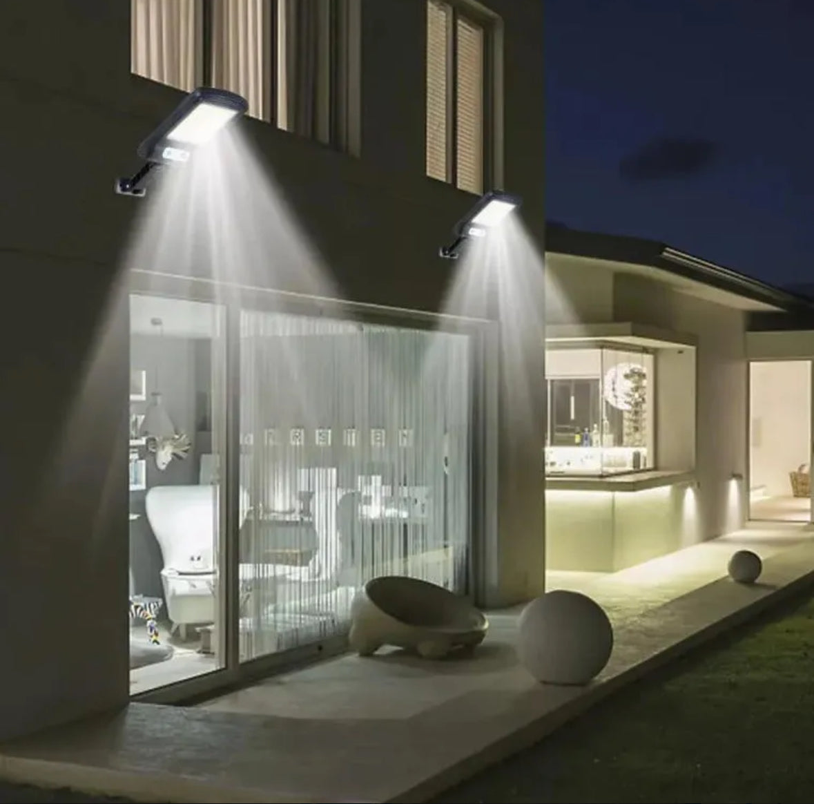 Pack 3 Focos Solares LED con Control Remoto | Ilumina tu Hogar sin Gastar Electricidad